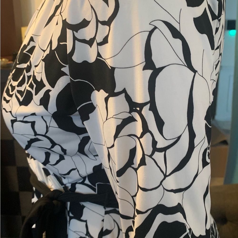 WRAP DRESS - Picture 3 of 6